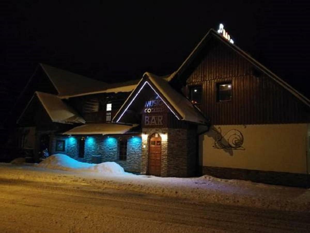 Snekolend Hotel Рокитнице над Ийзероу Екстериор снимка