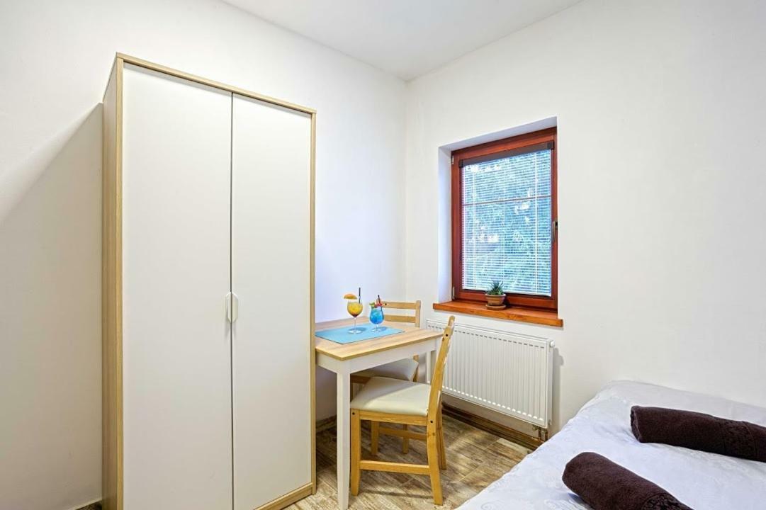 Snekolend Hotel Рокитнице над Ийзероу Екстериор снимка